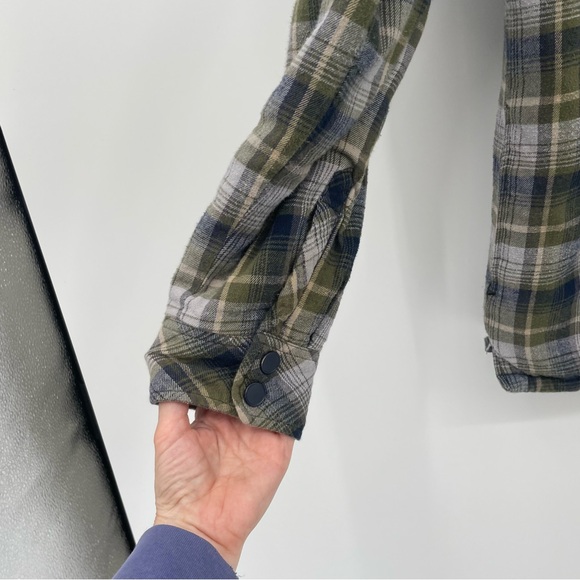 Boston Traders Coat  Quilter Flannel Hooded Zip up & button close 2 Pockets M - Picture 4 of 15